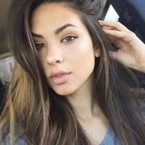 Meet your Posher, Leslie